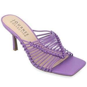Journee Collection Women's Saskia Sandals
Women's Shoes Size 9
